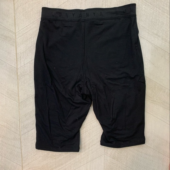 NWOT Lunya Soft Modal Bike Short in Black - Picture 6 of 8